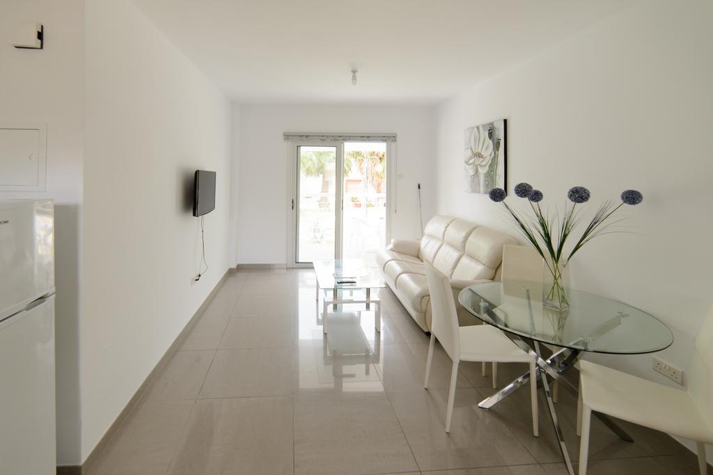 Ferienwohnung Katalimata Court Agia Napa Exterior foto