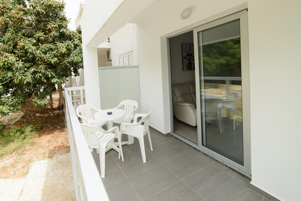 Ferienwohnung Katalimata Court Agia Napa Exterior foto
